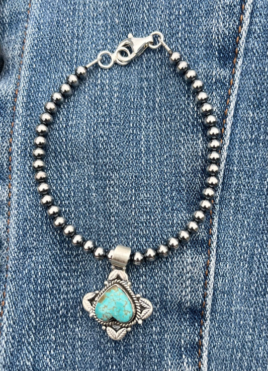 4mm Pearls bracelet with Mine 8 mini pendant