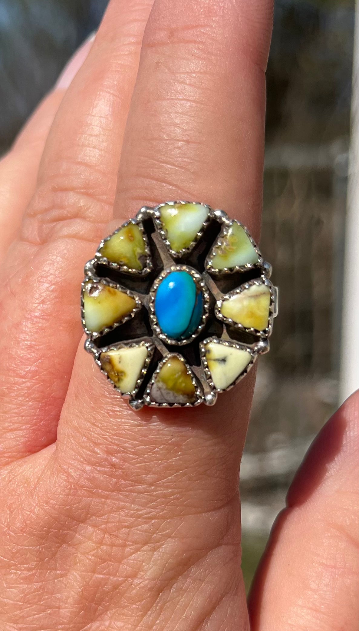 Palomino /Peacock Dahlia